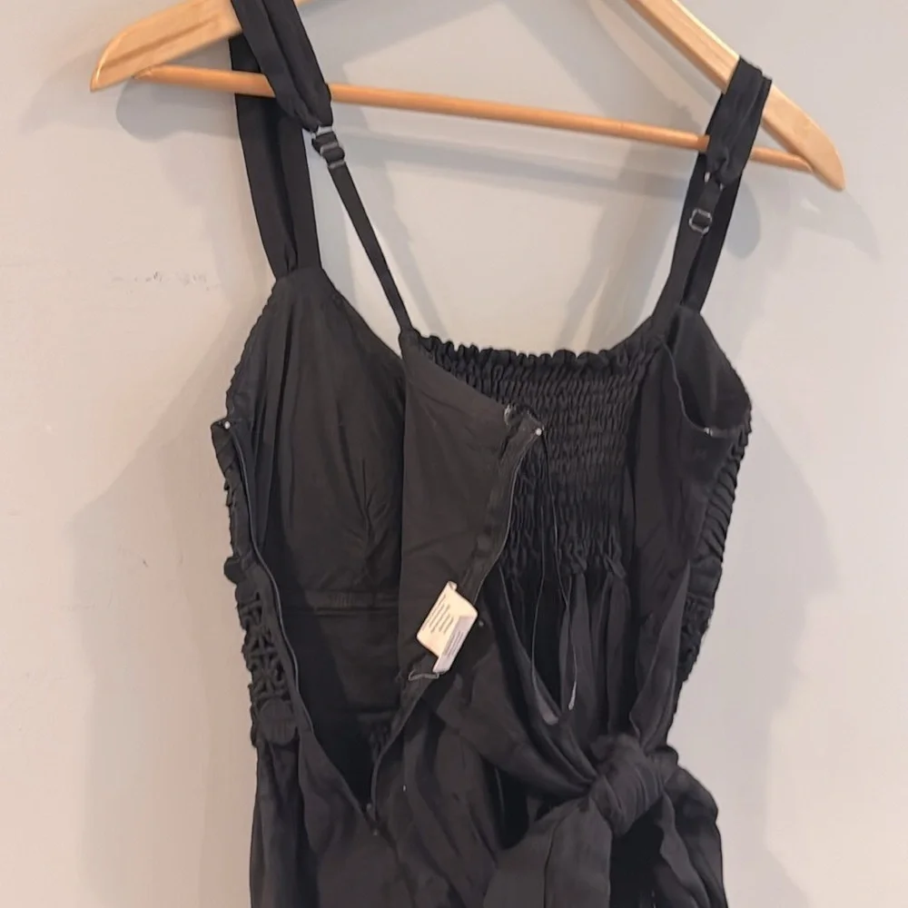 XOXO | Black Sleeveless Top w/ Lace, Bow & Wood Flower Button Detail - Picture 6 of 12